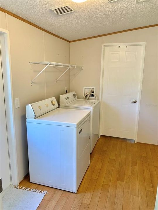 For Sale: $254,900 (4 beds, 3 baths, 2240 Square Feet)