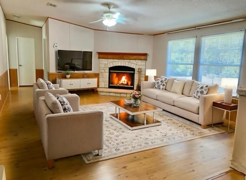 For Sale: $254,900 (4 beds, 3 baths, 2240 Square Feet)