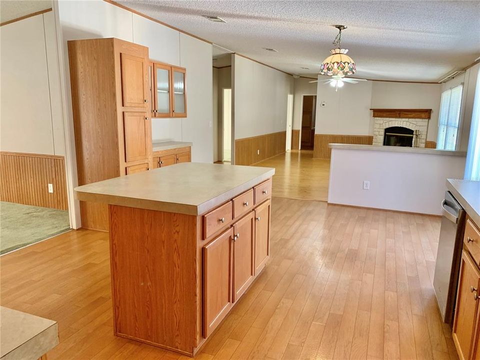 For Sale: $254,900 (4 beds, 3 baths, 2240 Square Feet)