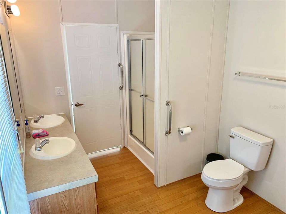 For Sale: $254,900 (4 beds, 3 baths, 2240 Square Feet)