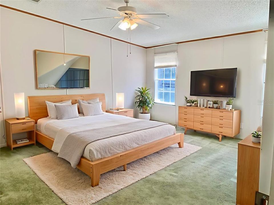 For Sale: $254,900 (4 beds, 3 baths, 2240 Square Feet)