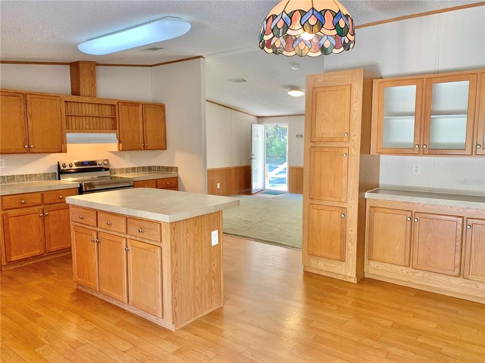 For Sale: $254,900 (4 beds, 3 baths, 2240 Square Feet)