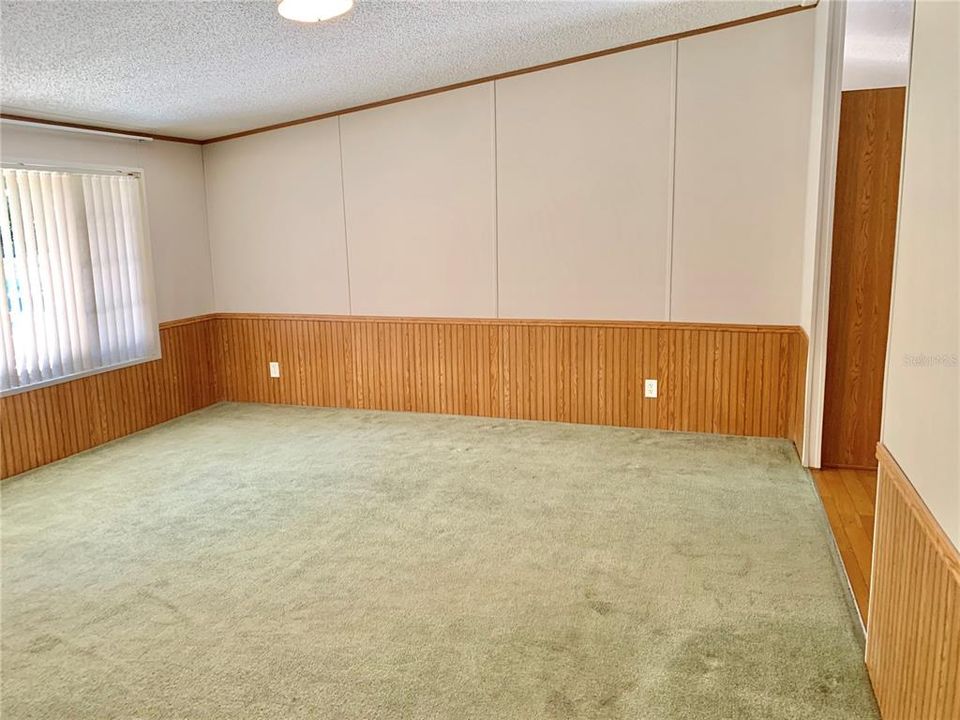 For Sale: $254,900 (4 beds, 3 baths, 2240 Square Feet)