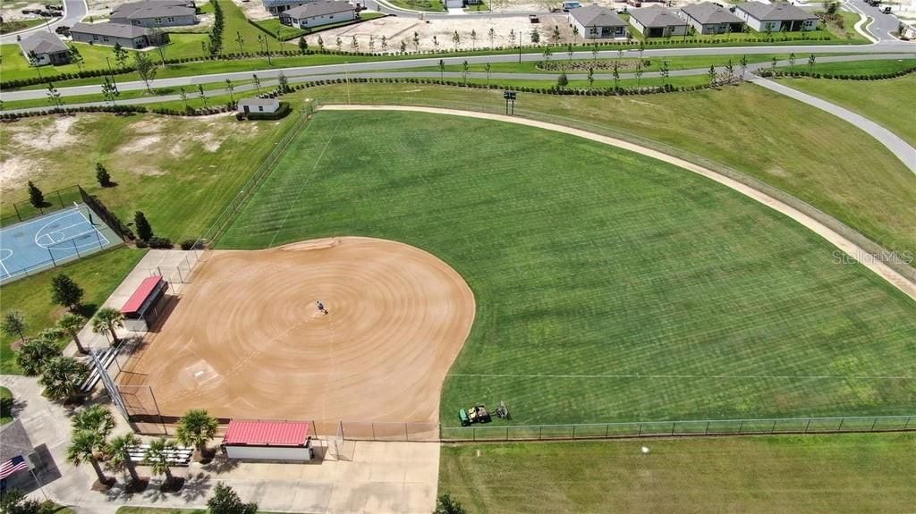 En Venta: $369,500 (4 camas, 2 baños, 1853 Pies cuadrados)