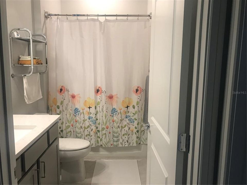 En Venta: $369,500 (4 camas, 2 baños, 1853 Pies cuadrados)