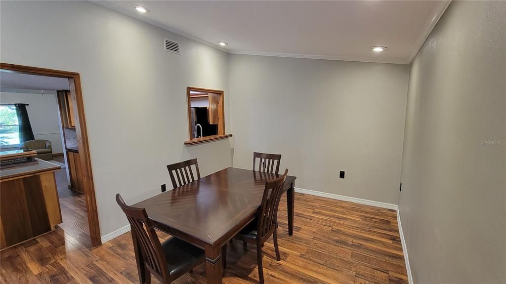 На продажу: $289,000 (3 спален, 2 ванн, 1530 Квадратных фут)