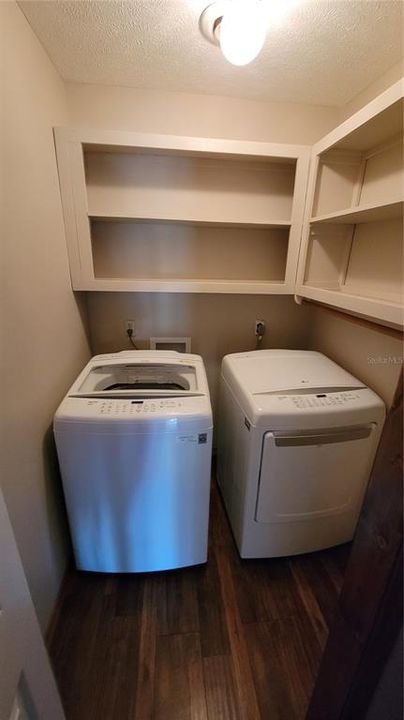 На продажу: $289,000 (3 спален, 2 ванн, 1530 Квадратных фут)