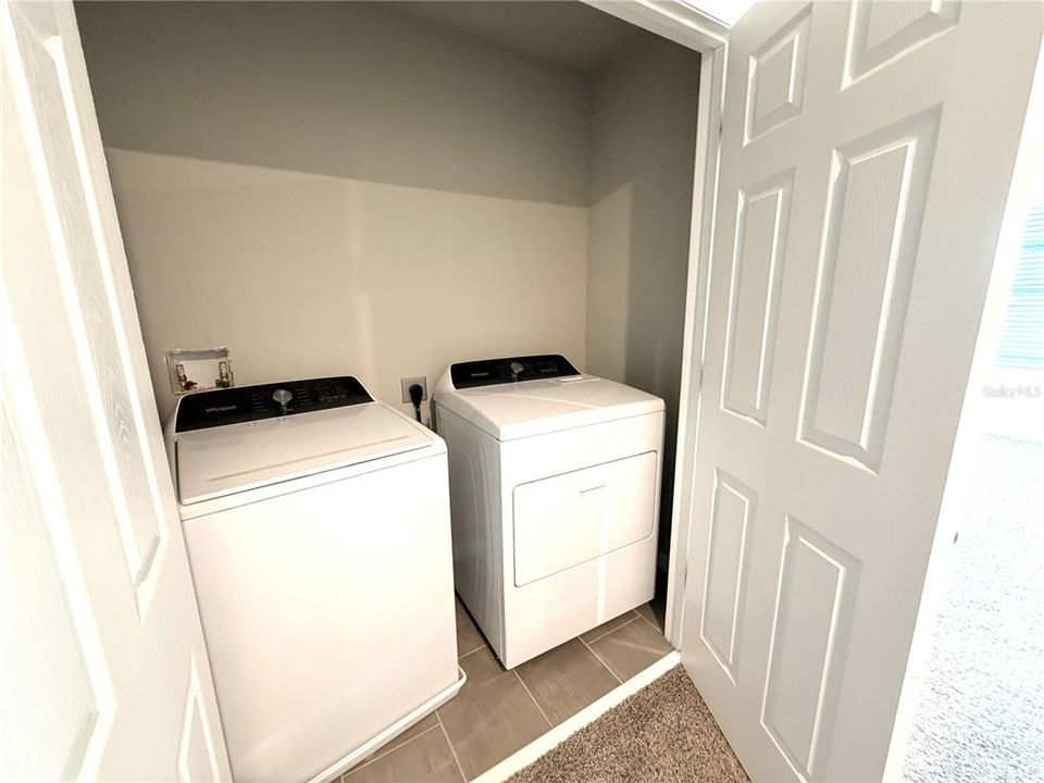 For Sale: $309,900 (3 beds, 2 baths, 1715 Square Feet)