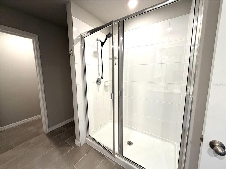 For Sale: $309,900 (3 beds, 2 baths, 1715 Square Feet)