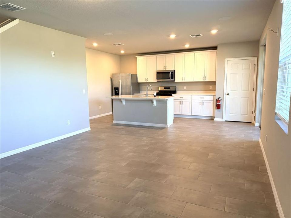 For Sale: $309,900 (3 beds, 2 baths, 1715 Square Feet)