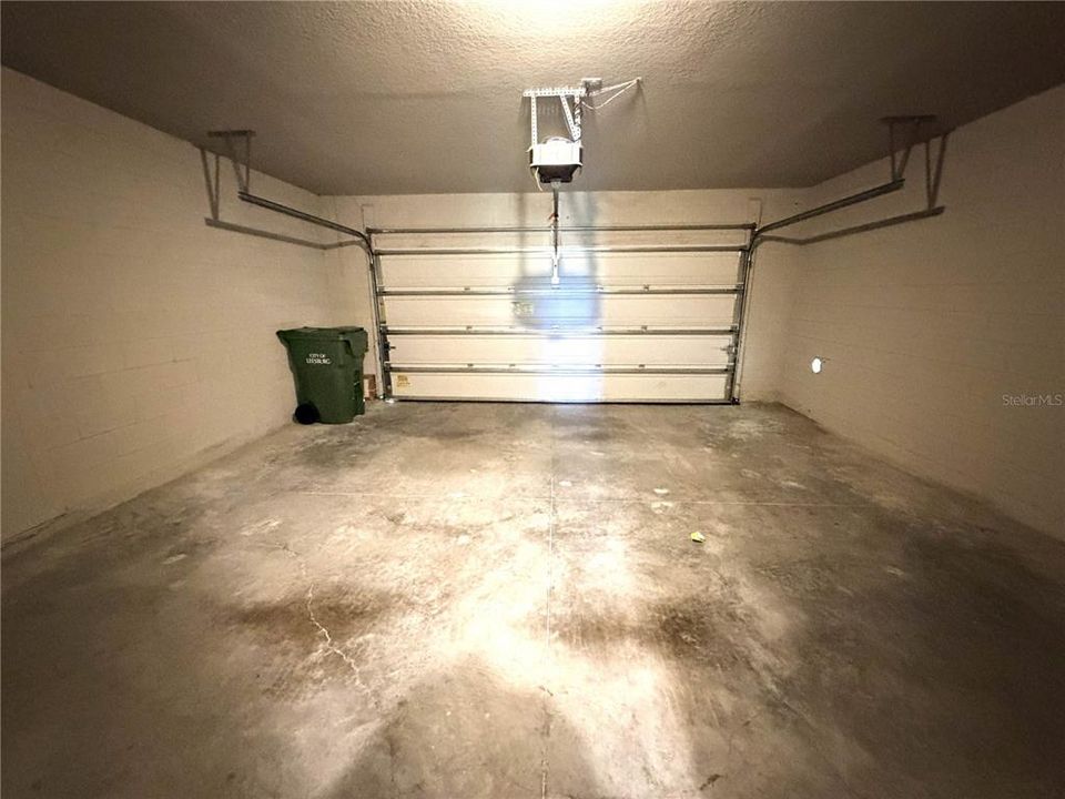 For Sale: $309,900 (3 beds, 2 baths, 1715 Square Feet)