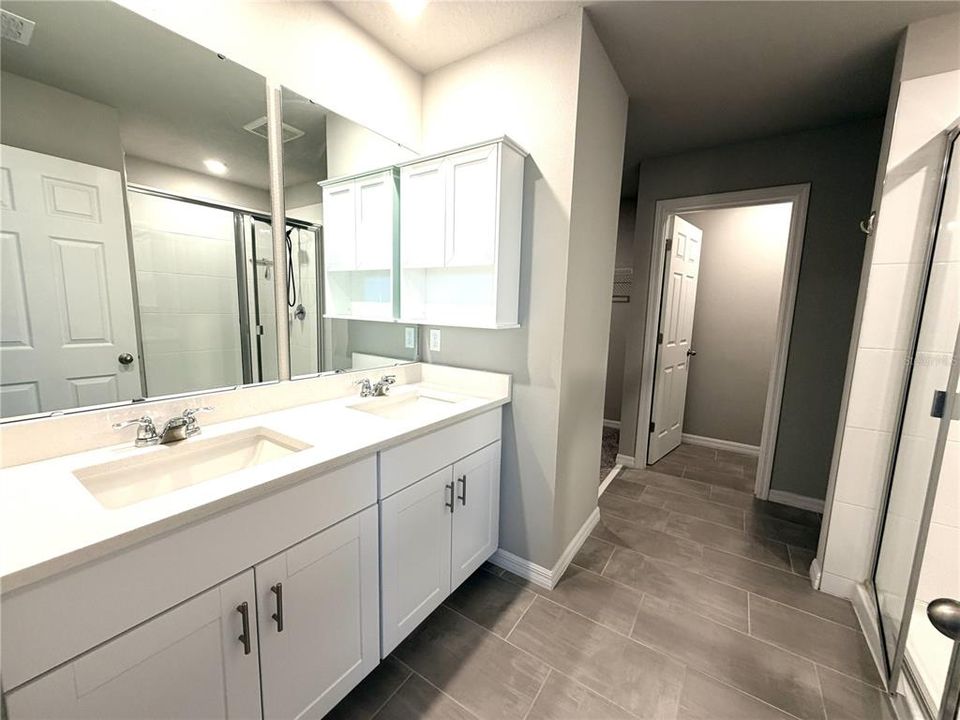 For Sale: $309,900 (3 beds, 2 baths, 1715 Square Feet)