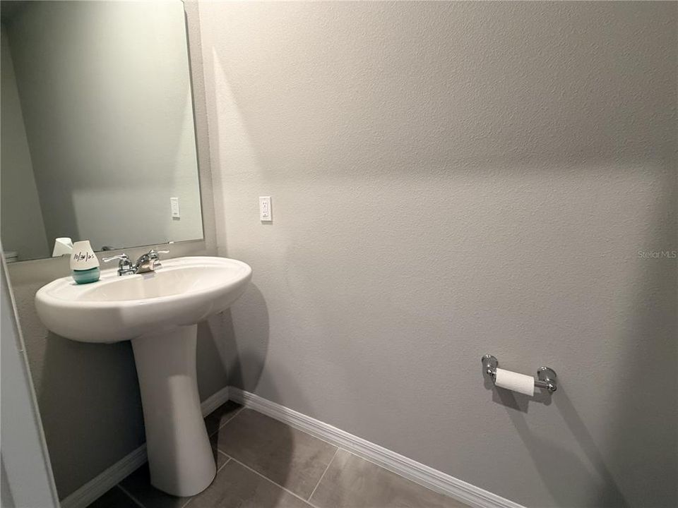 For Sale: $309,900 (3 beds, 2 baths, 1715 Square Feet)