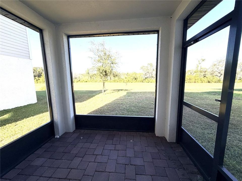 For Sale: $309,900 (3 beds, 2 baths, 1715 Square Feet)