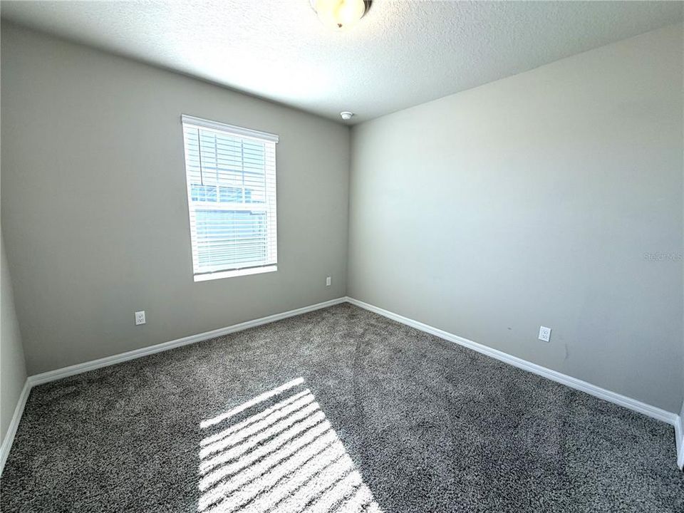 For Sale: $309,900 (3 beds, 2 baths, 1715 Square Feet)