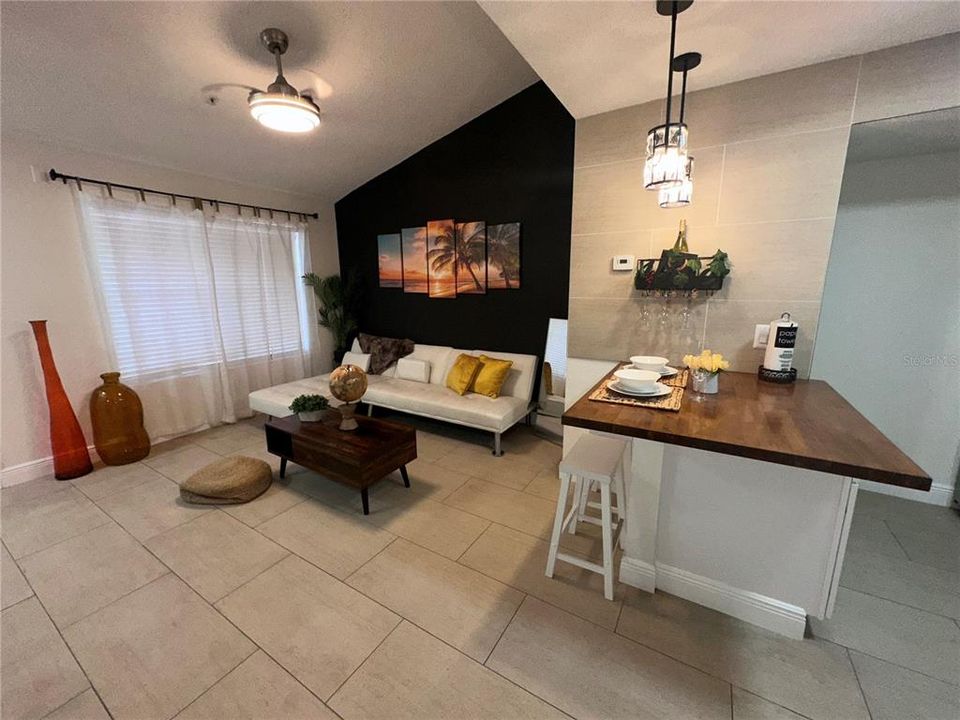 For Rent: $1,550 (1 beds, 1 baths, 530 Square Feet)