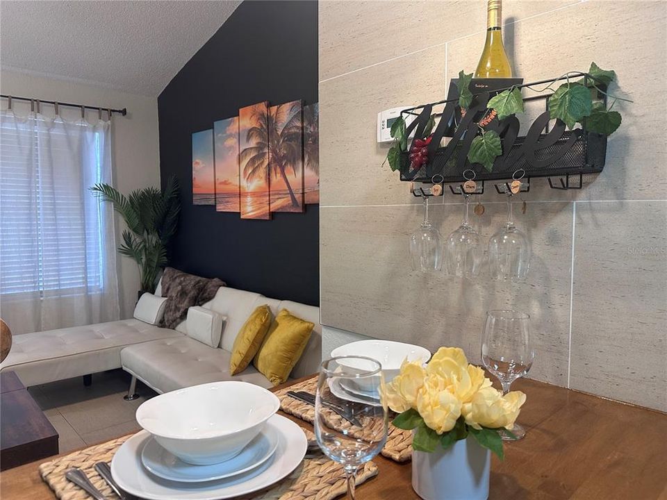 For Rent: $1,550 (1 beds, 1 baths, 530 Square Feet)