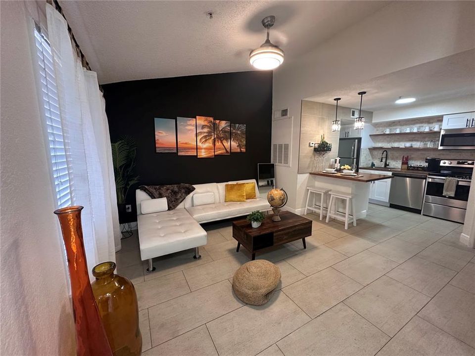 For Rent: $1,550 (1 beds, 1 baths, 530 Square Feet)