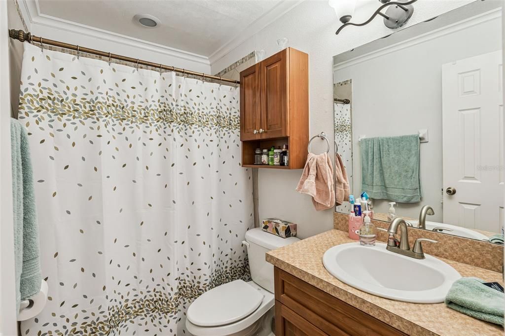 Active With Contract: $175,000 (1 beds, 1 baths, 747 Square Feet)