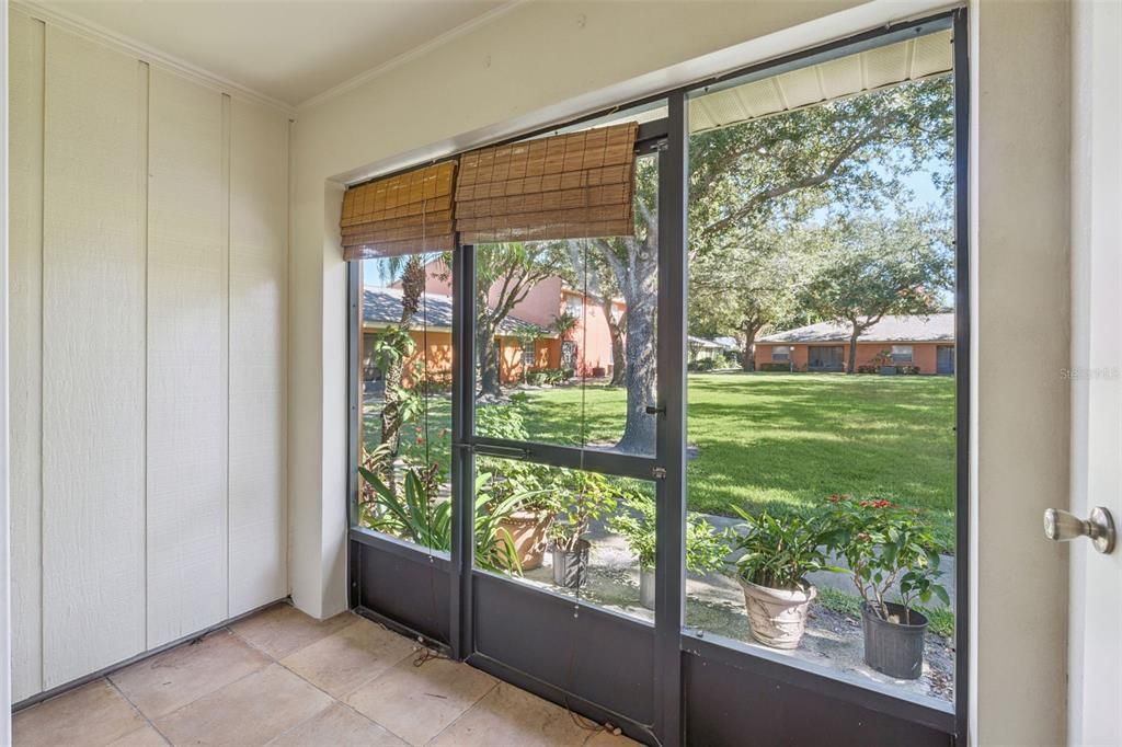 Active With Contract: $175,000 (1 beds, 1 baths, 747 Square Feet)