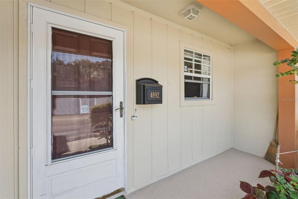 Active With Contract: $175,000 (1 beds, 1 baths, 747 Square Feet)