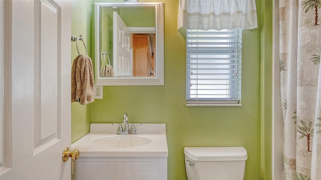 For Sale: $320,000 (3 beds, 2 baths, 1688 Square Feet)