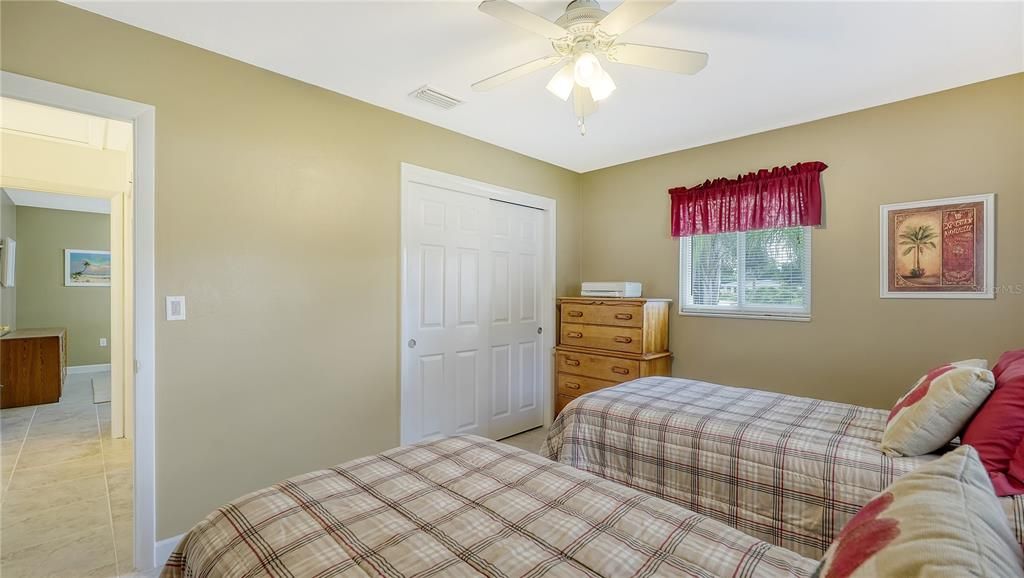 For Sale: $320,000 (3 beds, 2 baths, 1688 Square Feet)