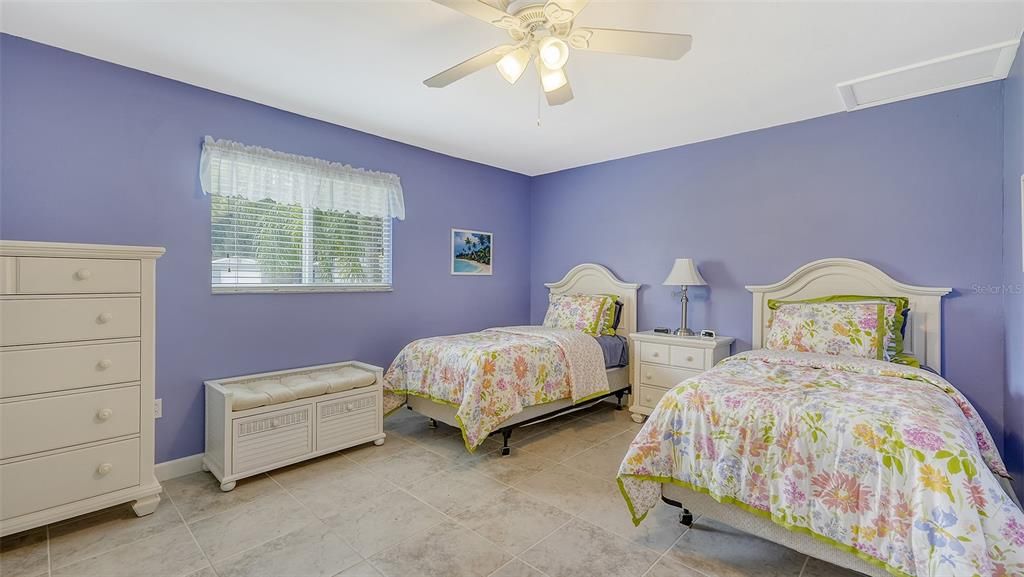 For Sale: $320,000 (3 beds, 2 baths, 1688 Square Feet)