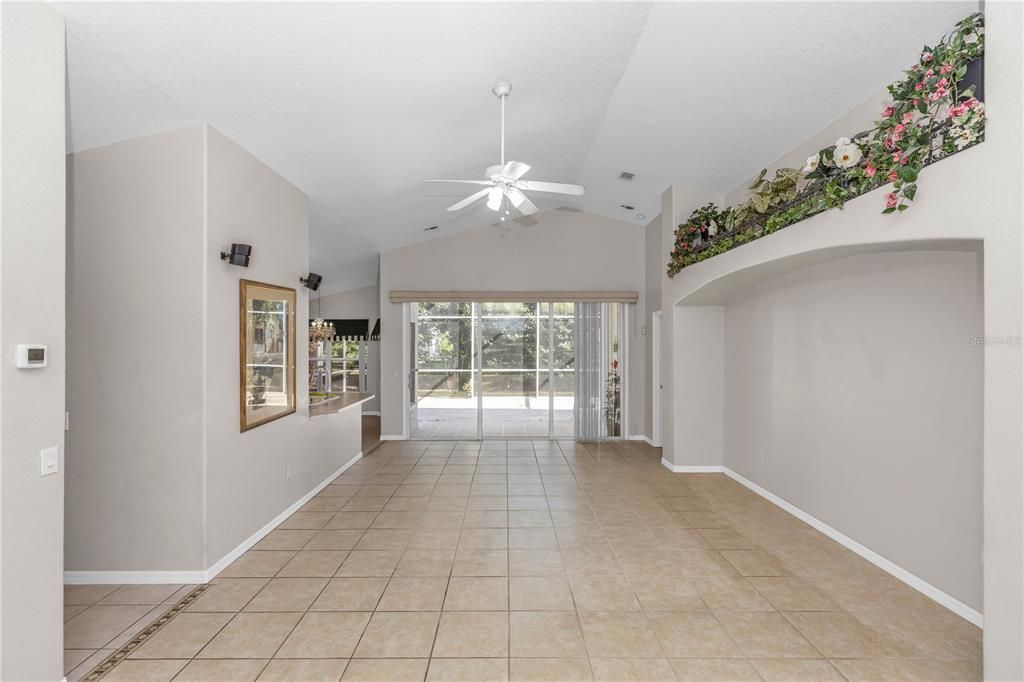 На продажу: $369,000 (3 спален, 2 ванн, 1769 Квадратных фут)