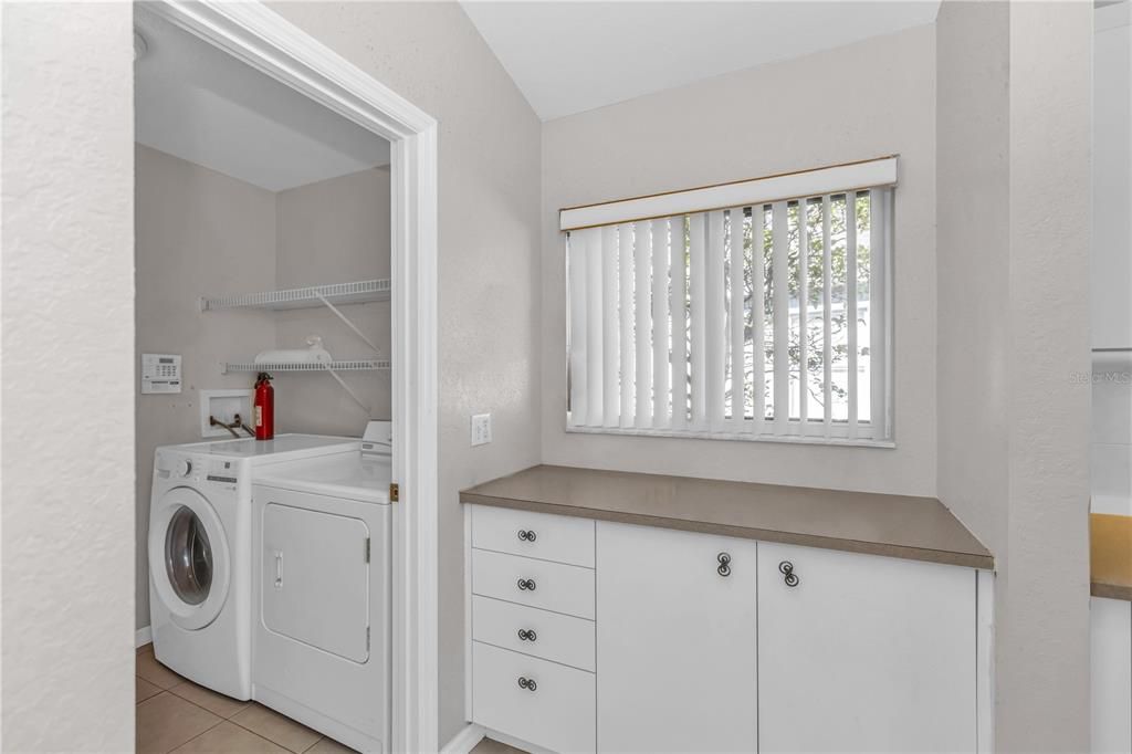 На продажу: $369,000 (3 спален, 2 ванн, 1769 Квадратных фут)