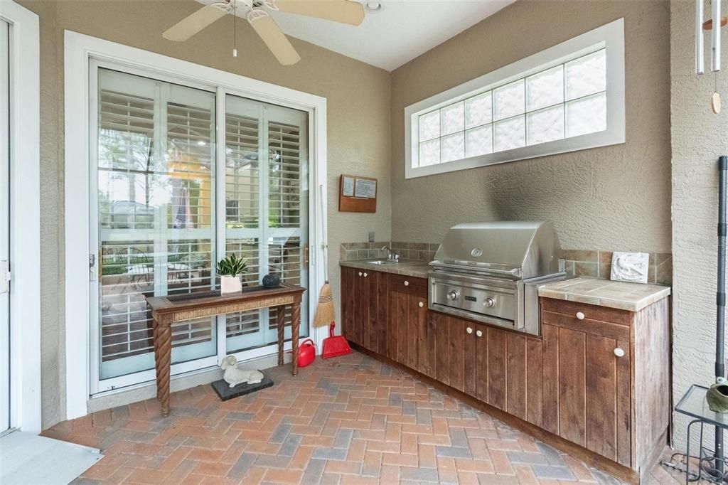 En Venta: $624,500 (2 camas, 2 baños, 2260 Pies cuadrados)