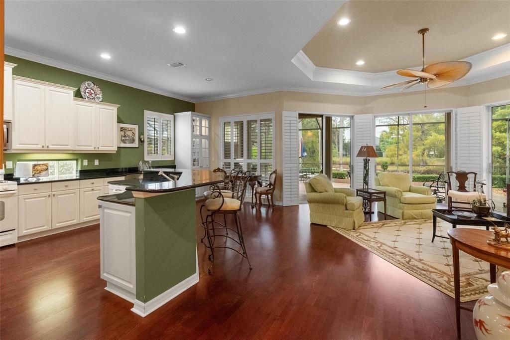 En Venta: $624,500 (2 camas, 2 baños, 2260 Pies cuadrados)