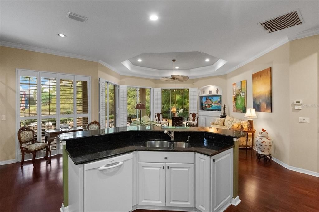 En Venta: $624,500 (2 camas, 2 baños, 2260 Pies cuadrados)