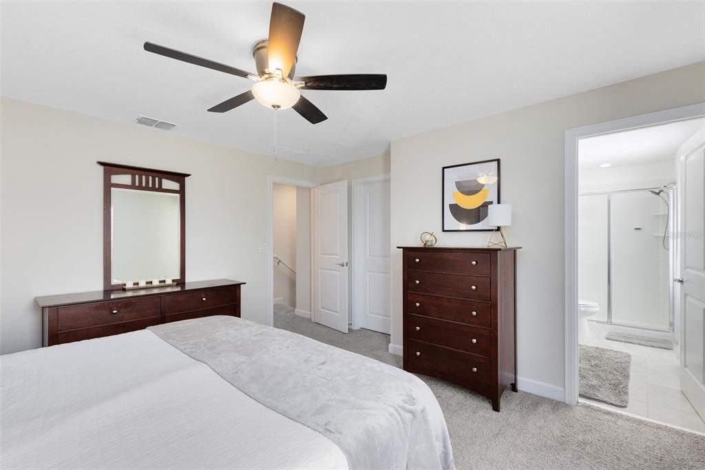 Active With Contract: $399,500 (3 beds, 2 baths, 1636 Square Feet)