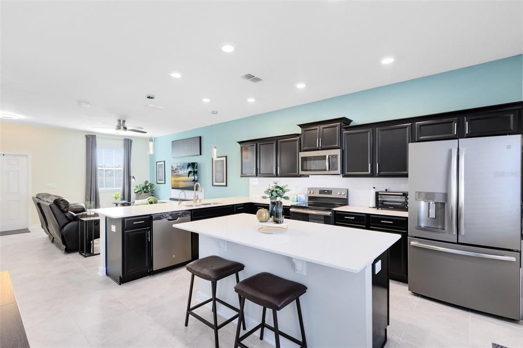 Active With Contract: $399,500 (3 beds, 2 baths, 1636 Square Feet)