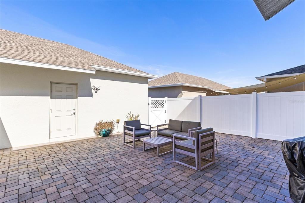 Active With Contract: $399,500 (3 beds, 2 baths, 1636 Square Feet)