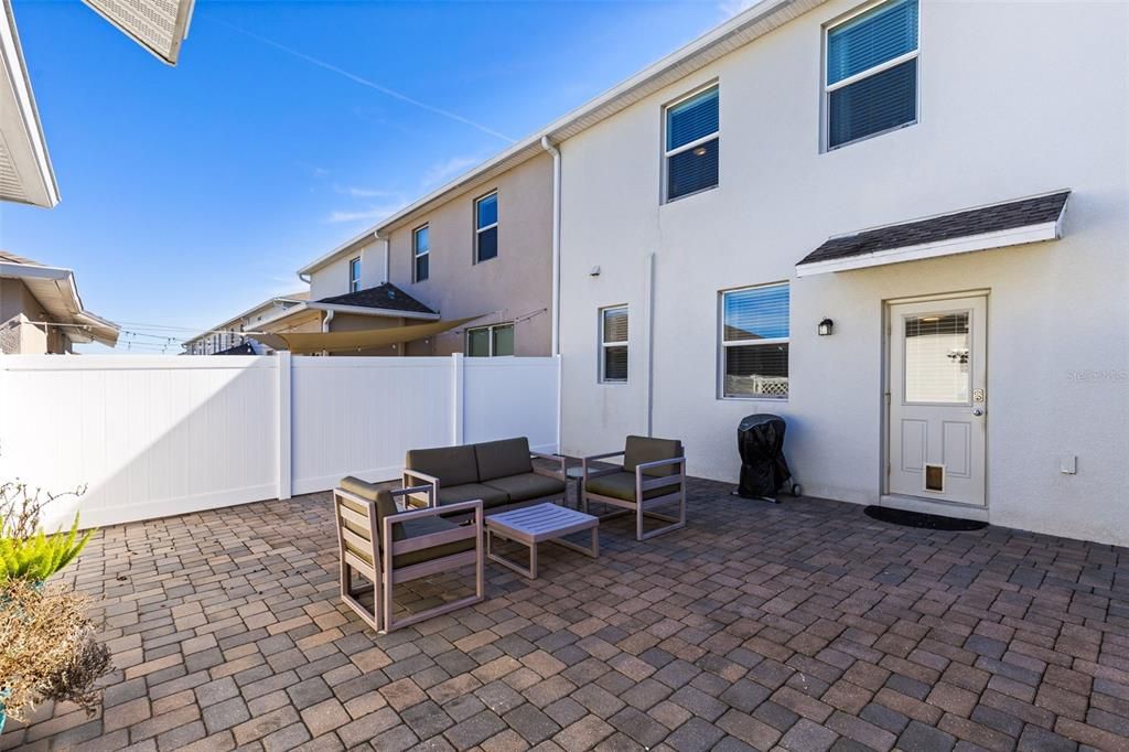 Active With Contract: $399,500 (3 beds, 2 baths, 1636 Square Feet)