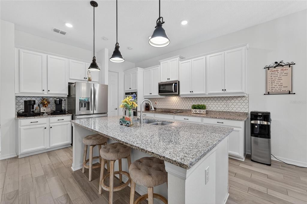 For Sale: $610,000 (4 beds, 3 baths, 3223 Square Feet)