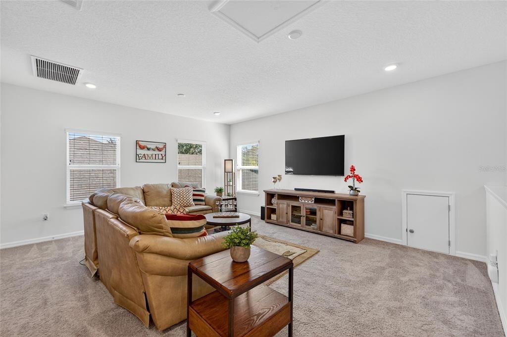 For Sale: $610,000 (4 beds, 3 baths, 3223 Square Feet)