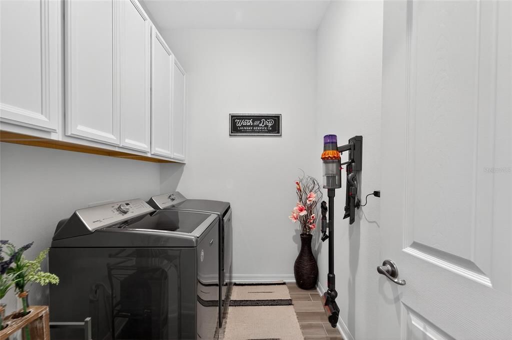 For Sale: $610,000 (4 beds, 3 baths, 3223 Square Feet)