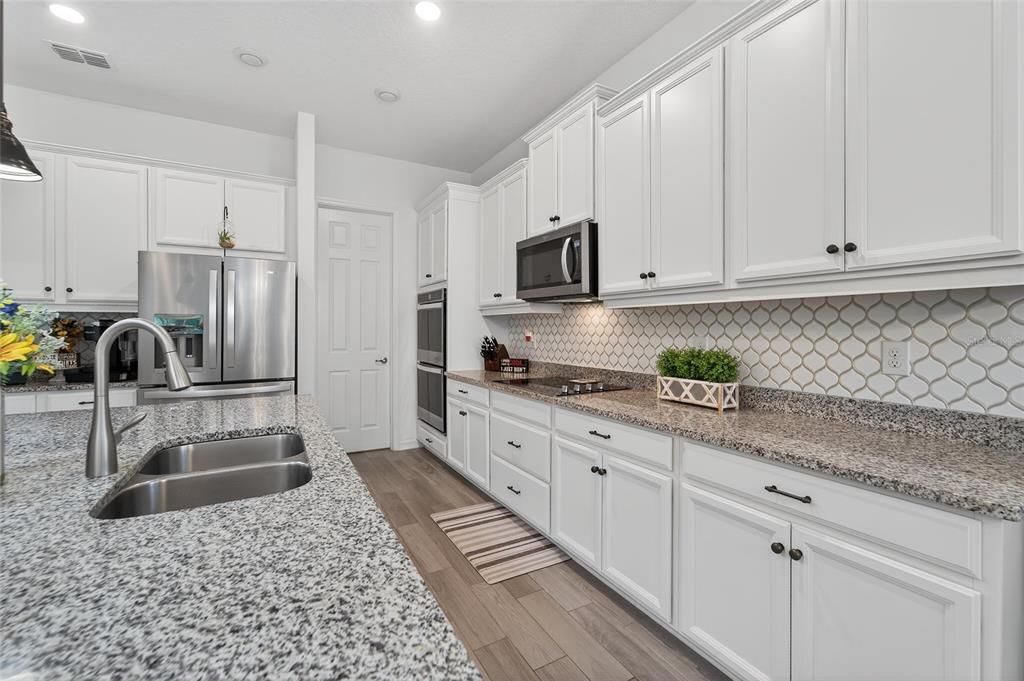 For Sale: $610,000 (4 beds, 3 baths, 3223 Square Feet)