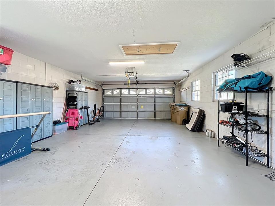 Activo con contrato: $289,000 (2 camas, 2 baños, 1406 Pies cuadrados)