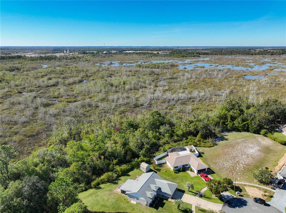 Activo con contrato: $289,000 (2 camas, 2 baños, 1406 Pies cuadrados)