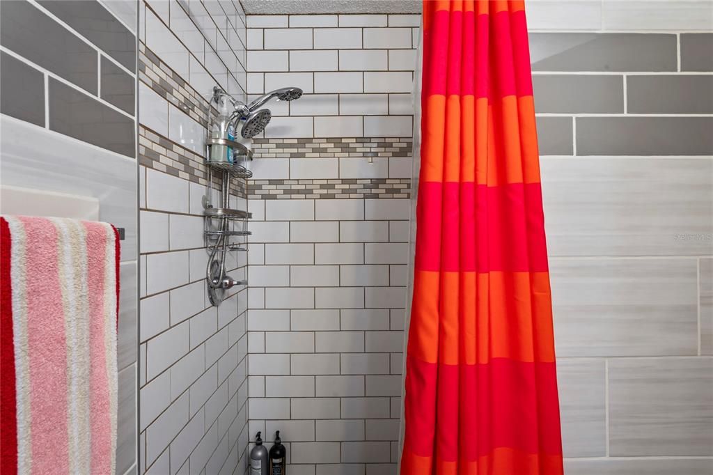 待售: $299,900 (3 贝兹, 2 浴室, 1114 平方英尺)