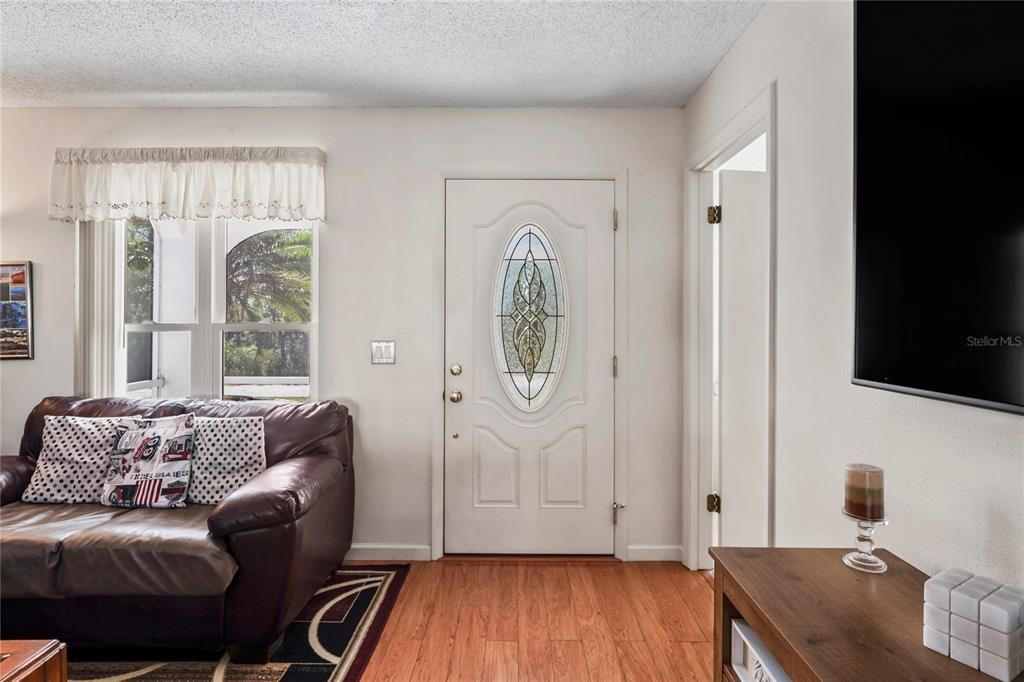 待售: $299,900 (3 贝兹, 2 浴室, 1114 平方英尺)