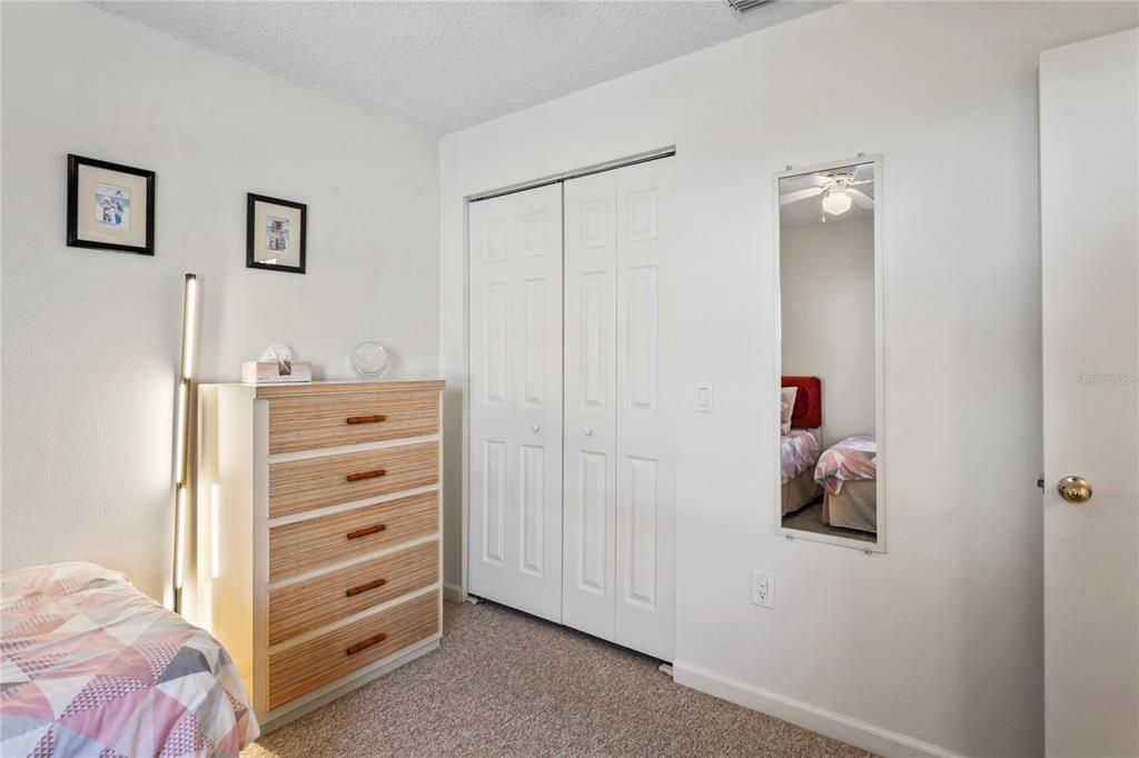 待售: $299,900 (3 贝兹, 2 浴室, 1114 平方英尺)