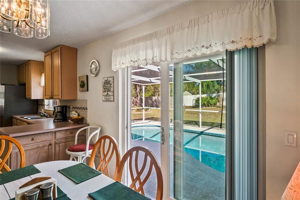 待售: $299,900 (3 贝兹, 2 浴室, 1114 平方英尺)