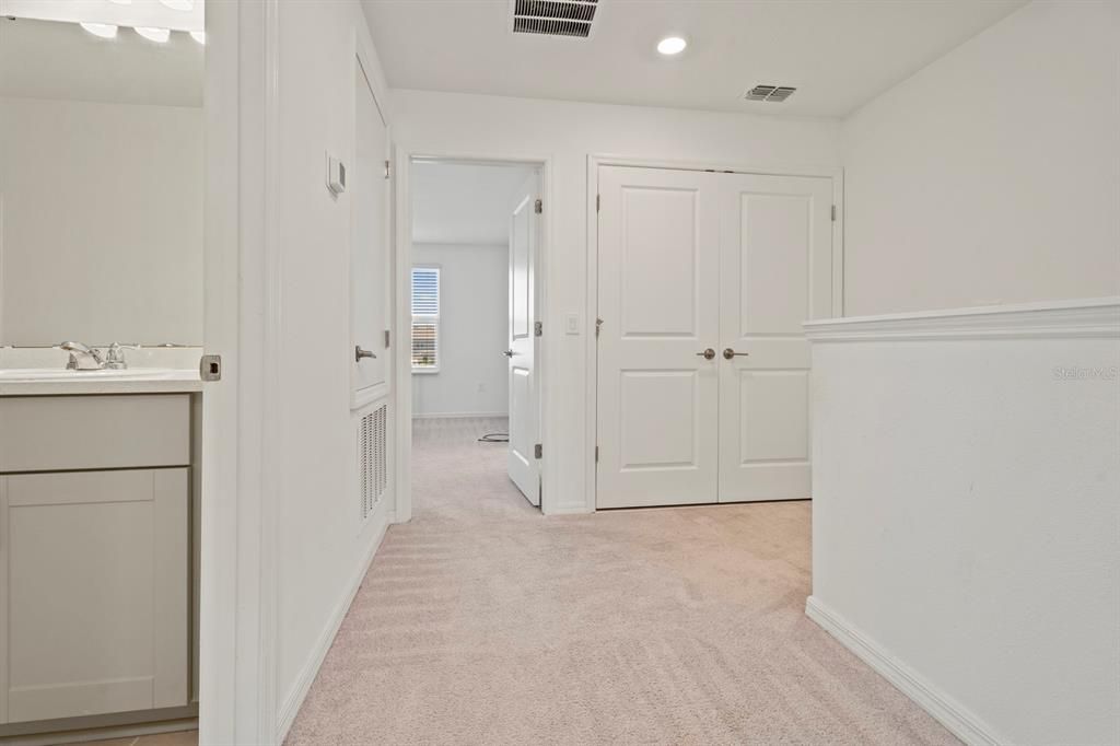 En Venta: $310,000 (3 camas, 2 baños, 1365 Pies cuadrados)