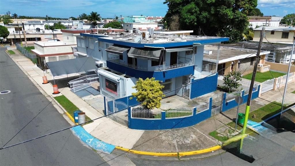 待售: $365,000 (5 贝兹, 2 浴室, 2296 平方英尺)