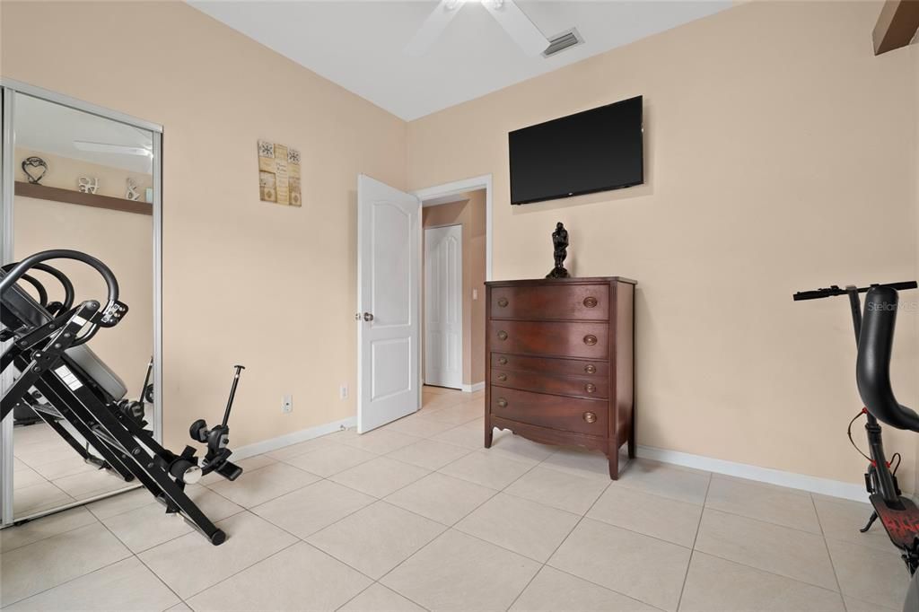 For Sale: $315,000 (4 beds, 2 baths, 1536 Square Feet)